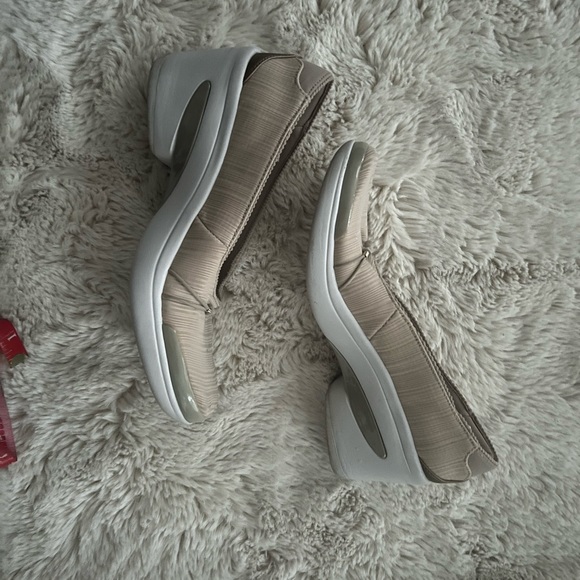 Naturalizer, Bzees Shoes size 11 - Picture 2 of 6